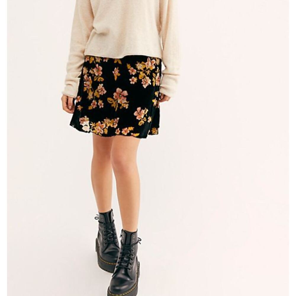 Free People Margaux Velvet Flowy A-Line Mini Skirt Floral Print Black Womens S